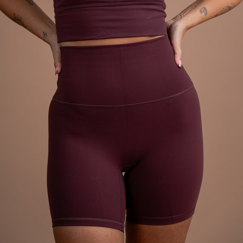 CAICOS SEAMLESS SHORTS WITH WHITE LOGO
